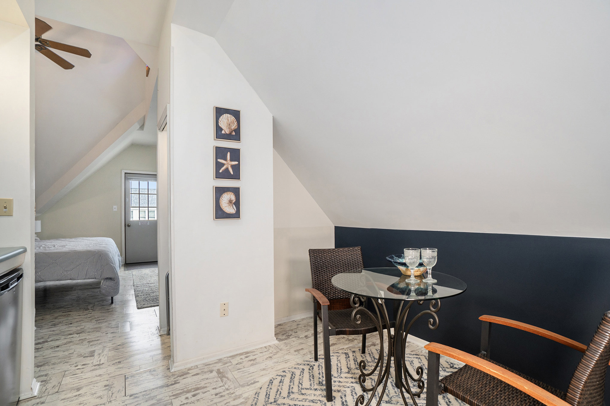 breakfast nook / seating area